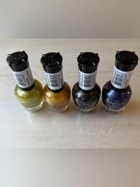 Kleancolor Metallic Yellow and Metallic Green, black and sapphire